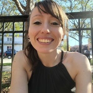 Meet your Posher, Carine